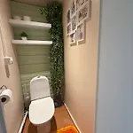 Mugav Roduga Kodu Linnas Koos Tasuta Wifi, Tv & Parkimisega Ootab Sind! *