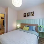 Mugav Roduga Kodu Linnas Koos Tasuta Wifi, Tv & Parkimisega Ootab Sind!