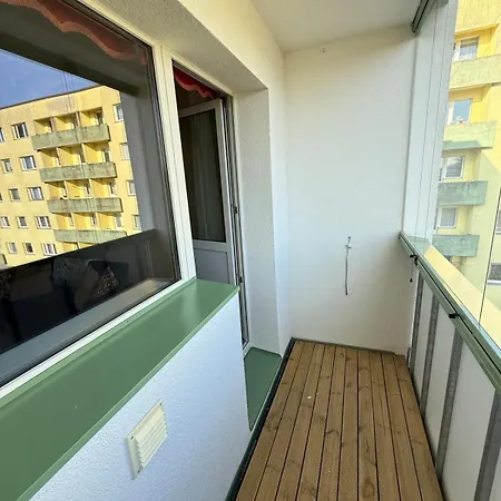 Mugav Roduga Kodu Linnas Koos Tasuta Wifi, Tv & Parkimisega Ootab Sind! Apartmán