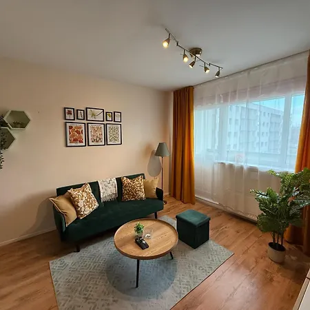 Mugav Roduga Kodu Linnas Koos Tasuta Wifi, Tv & Parkimisega Ootab Sind! *