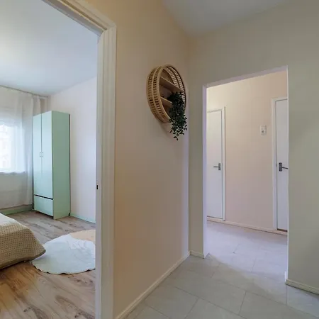 Apartment Nurme Roduga Hubane Peatus Tasuta Parkimise Ja Wifi-ga Rapla