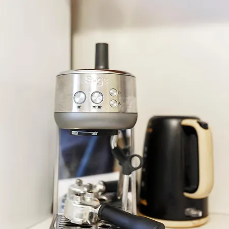 Mugav Roduga Kodu Linnas Koos Tasuta Wifi, Tv & Parkimisega Ootab Sind!