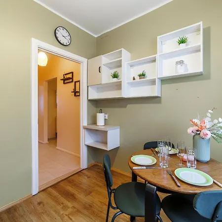 Mugav Roduga Kodu Linnas Koos Tasuta Wifi, Tv & Parkimisega Ootab Sind! *