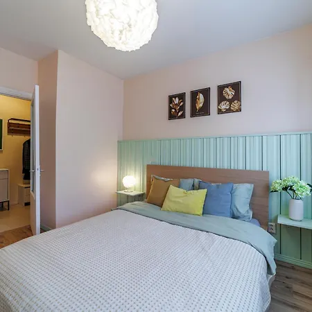 Mugav Roduga Kodu Linnas Koos Tasuta Wifi, Tv & Parkimisega Ootab Sind!