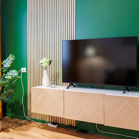 Mugav Roduga Kodu Linnas Koos Tasuta Wifi, Tv & Parkimisega Ootab Sind! Korter Rapla