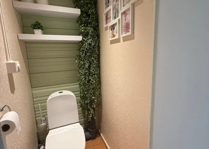 Mugav Roduga Kodu Linnas Koos Tasuta Wifi, Tv & Parkimisega Ootab Sind! *