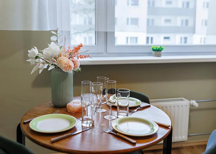 Mugav Roduga Kodu Linnas Koos Tasuta Wifi, Tv & Parkimisega Ootab Sind!