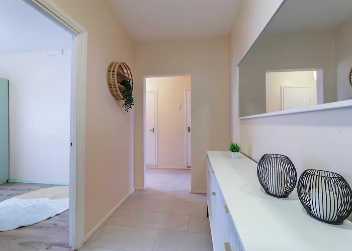 Mugav Roduga Kodu Linnas Koos Tasuta Wifi, Tv & Parkimisega Ootab Sind! Apartament Rapla