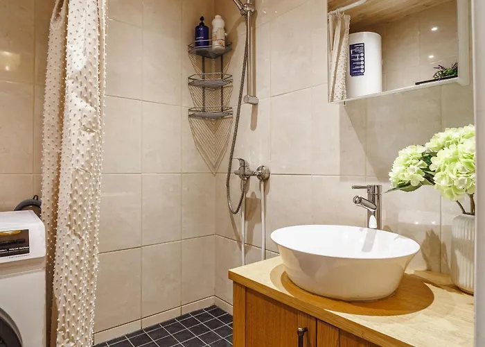 Mugav Roduga Kodu Linnas Koos Tasuta Wifi, Tv & Parkimisega Ootab Sind! Apartament Rapla